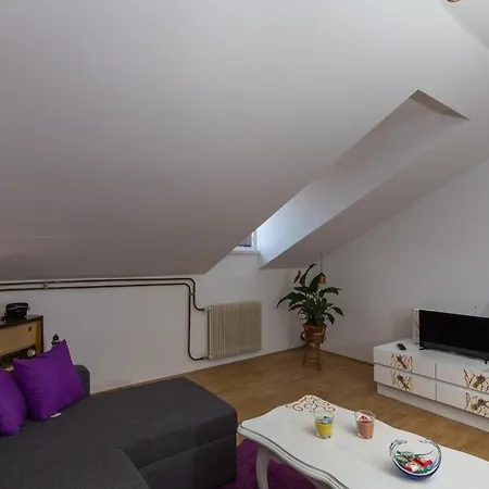 Bruana 5 - One Bedroom With Sea View